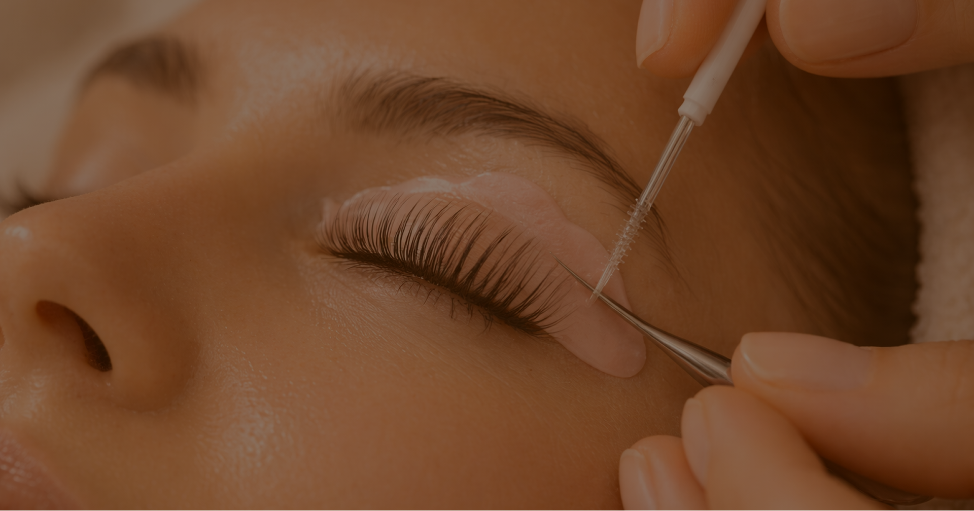 Lash lifting